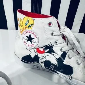 Converse Shoes Converse X Looney Tunes Chuck Taylor Hi